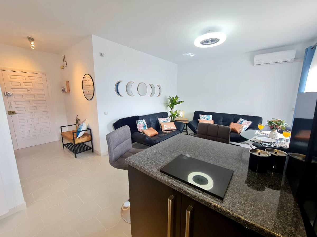 Precioso Apartamento Con Piscinas Y Vistas Al Mar. Benalmádena Exterior foto